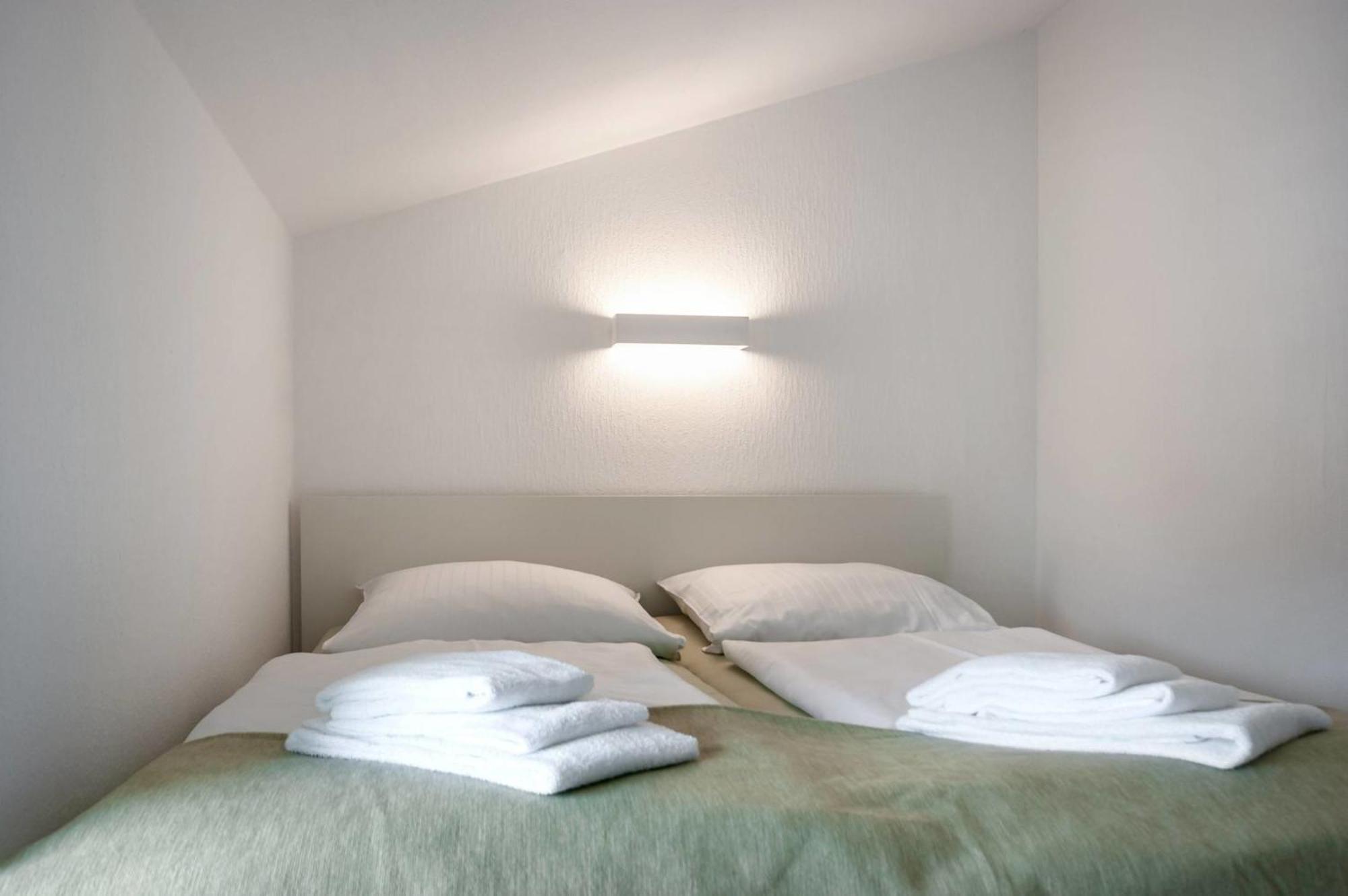 Knusthof - Wohnung 2 Albertsdorf Eksteriør billede